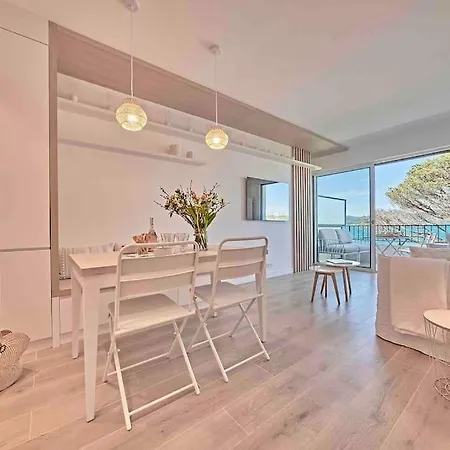 By The - Beautiful 2 Bedrooms - - Sea View - Garage *