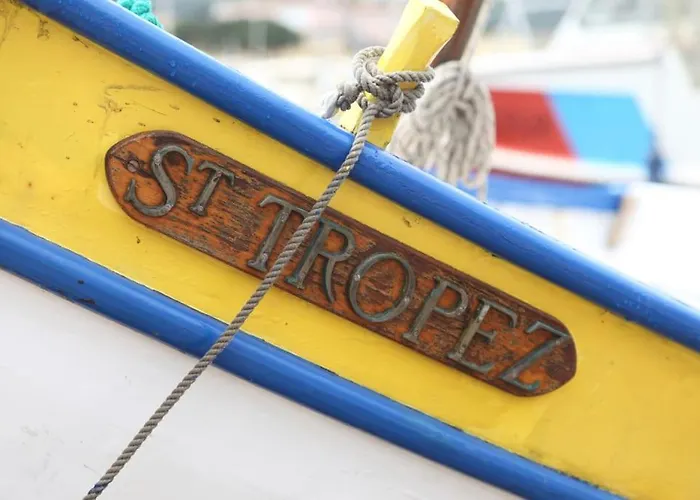 By The - Beautiful 2 Bedrooms - - Sea View - Garage