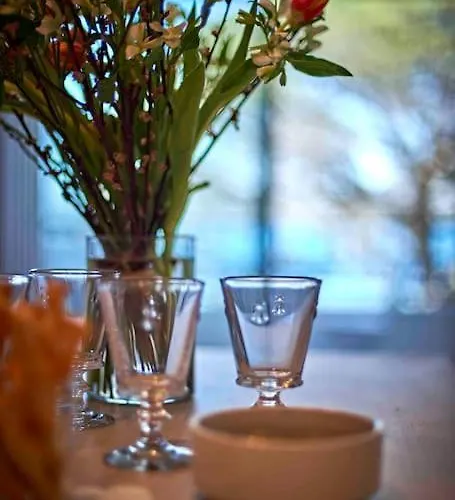 Apartment By The - Beautiful 2 Bedrooms - - Sea View - Garage