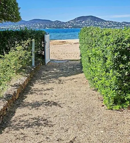 Apartment By The - Beautiful 2 Bedrooms - - Sea View - Garage